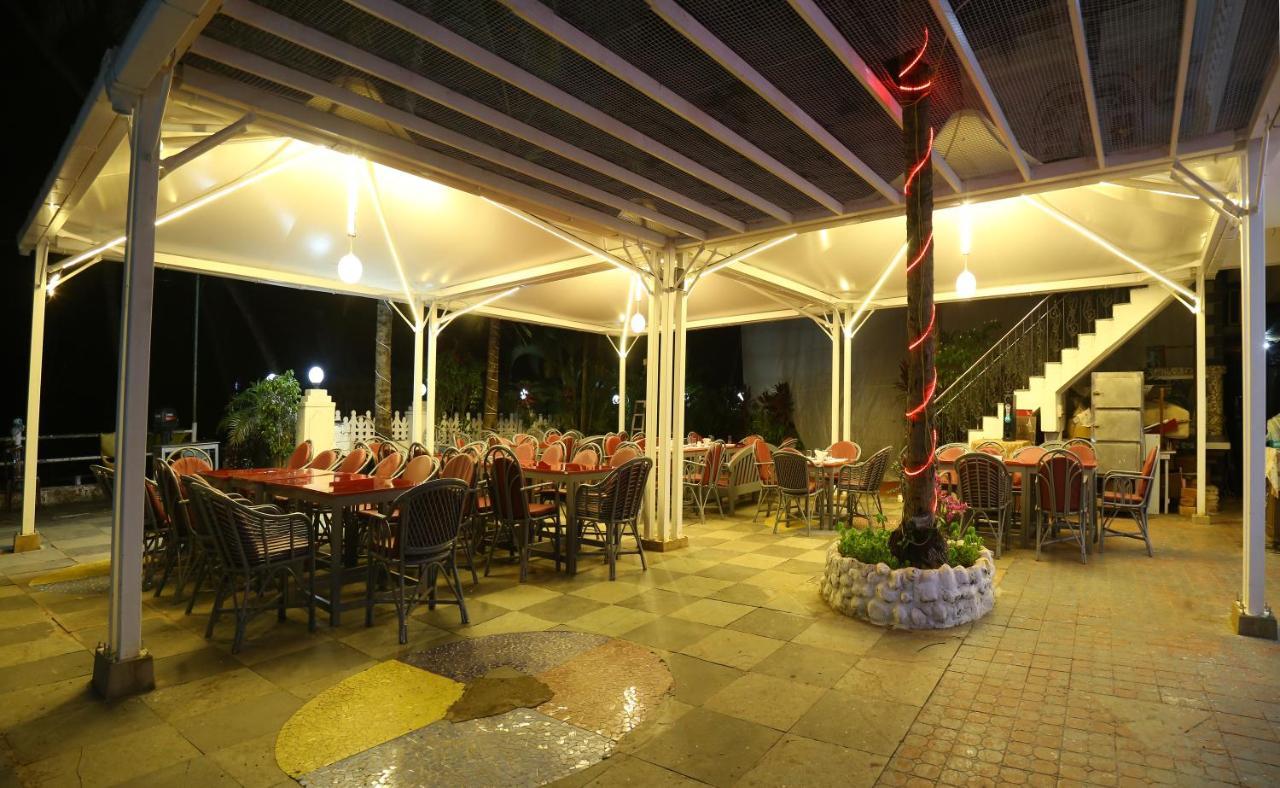 卡维洛瑟姆 M Aples Jacks Place酒店 外观 照片