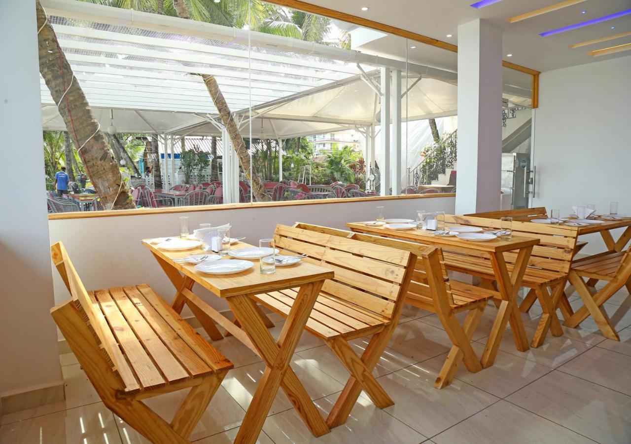 卡维洛瑟姆 M Aples Jacks Place酒店 外观 照片